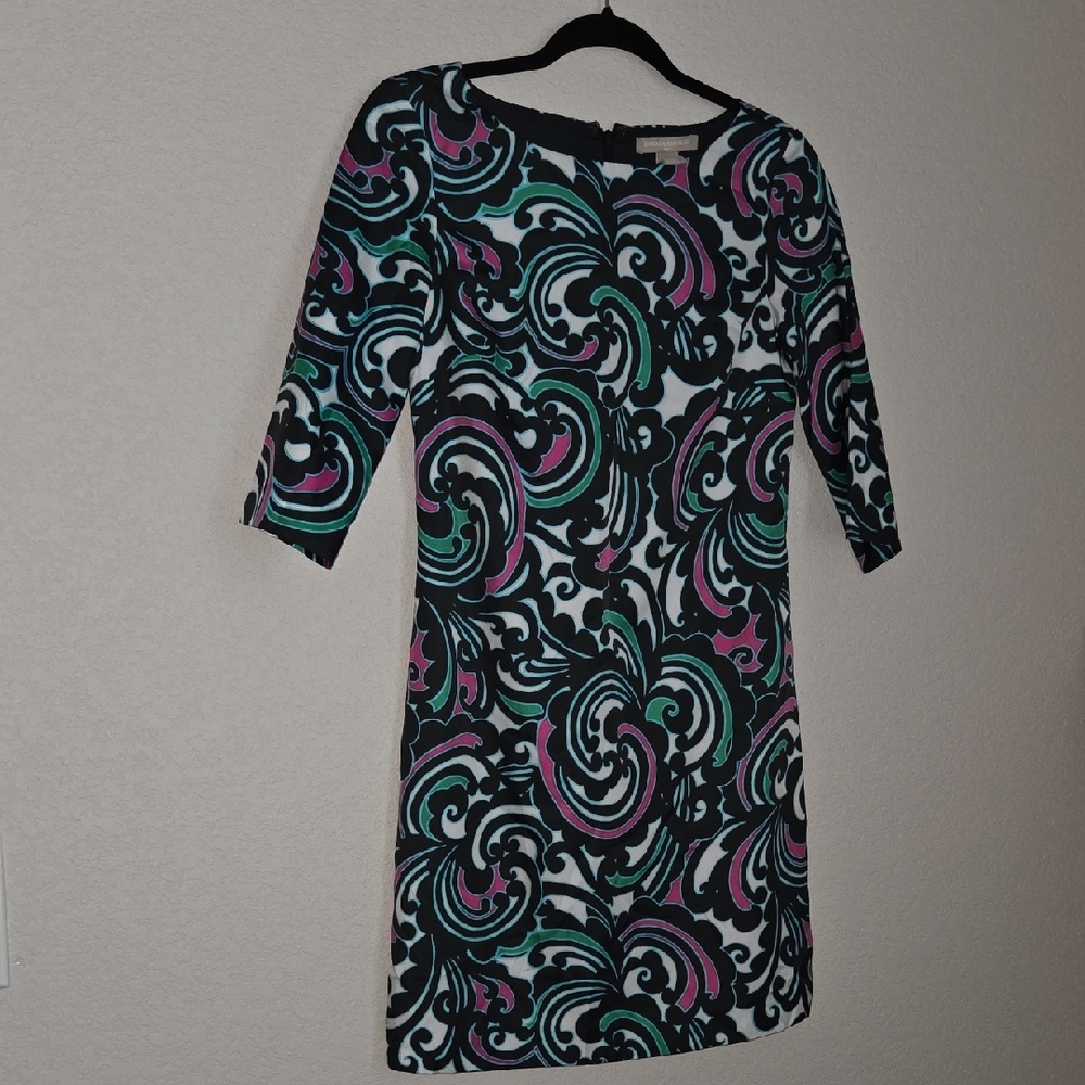 Elegant Banana Republic dress, gently worn, great condition.